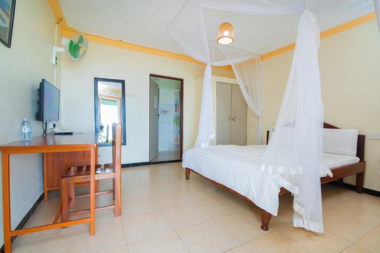 Mirembe Resort Beach Hotel Ssese Kalangala Экстерьер фото
